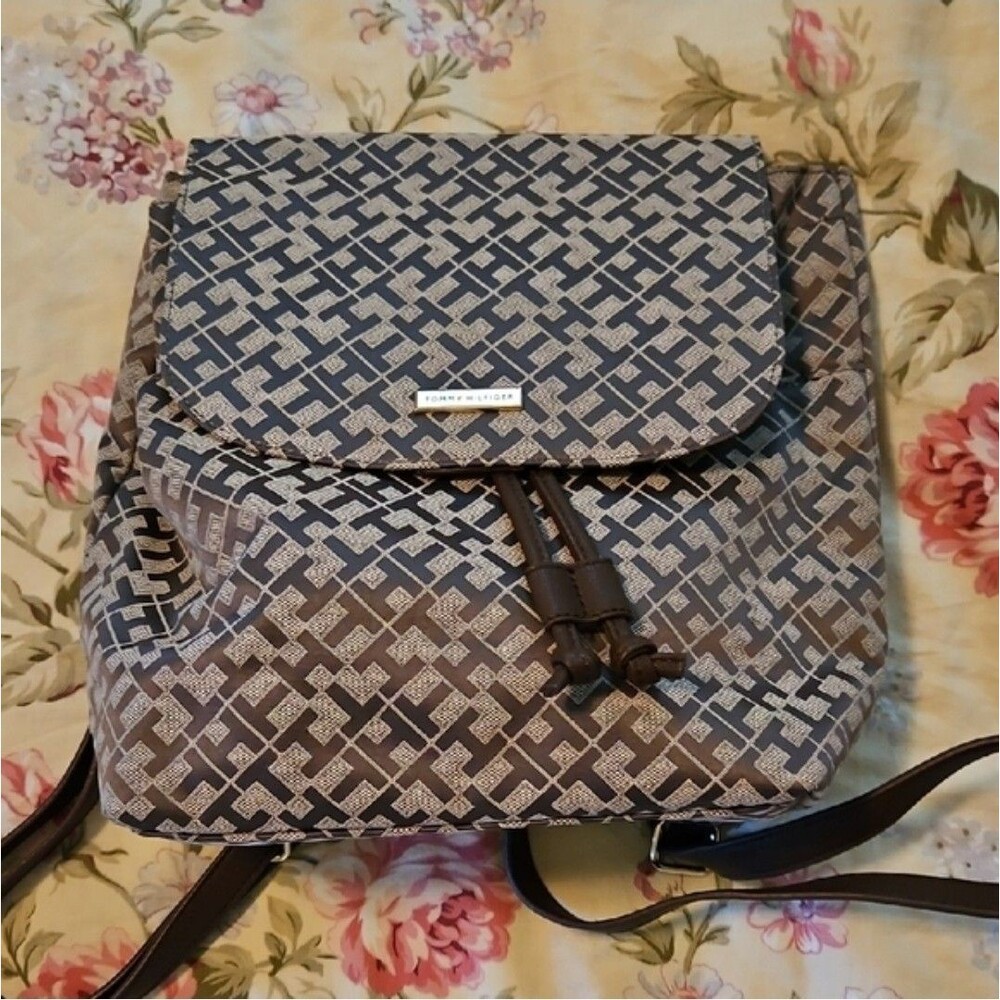 Tommy Hilfiger Medium Backpack DayPack Purse T-H Pattern Brown Adjustable Straps